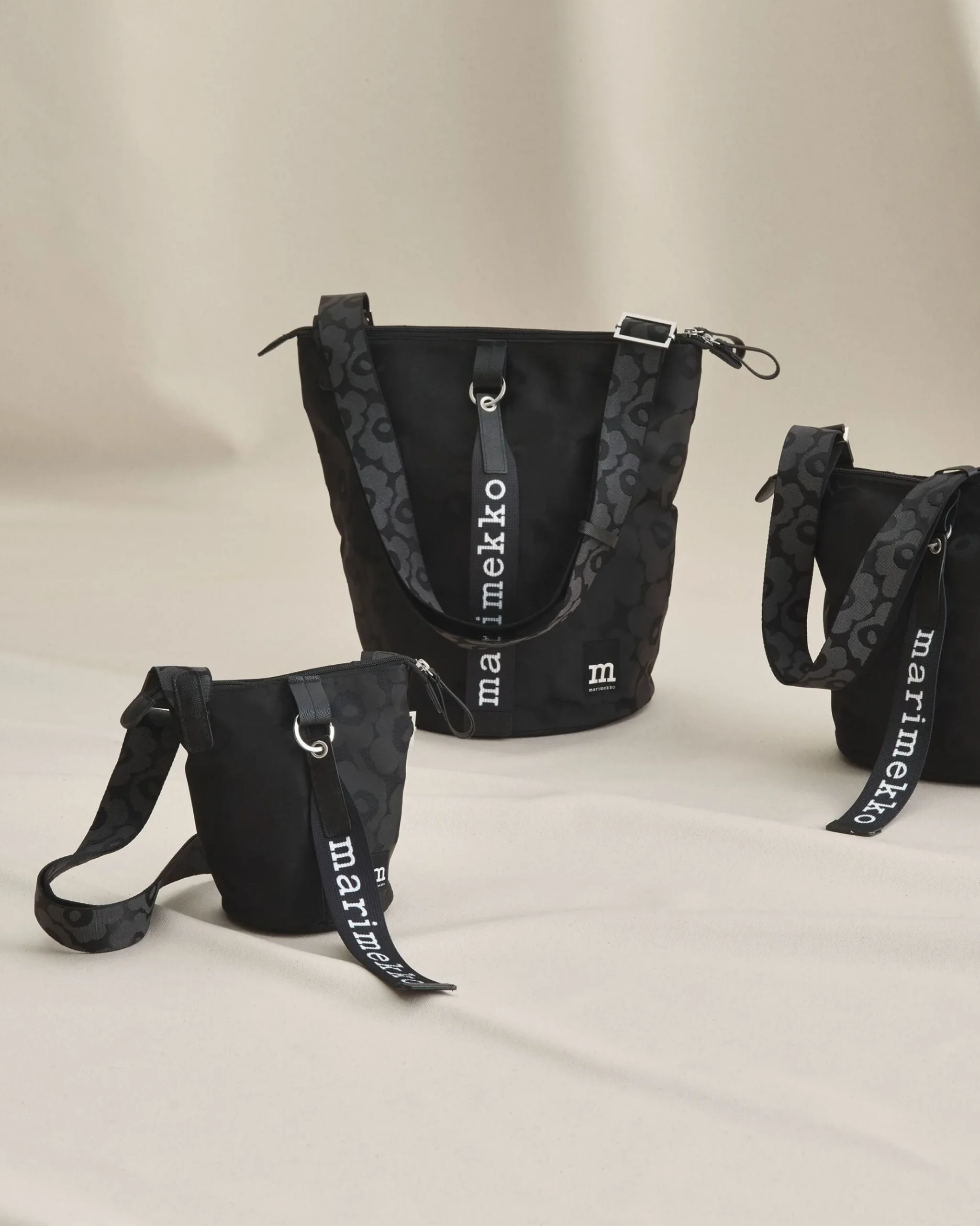 Essential Bucket Unikko Laukku